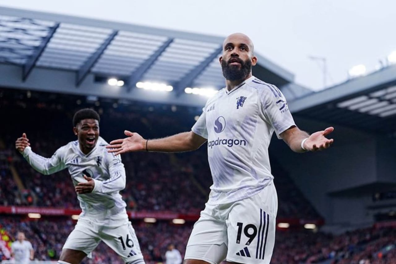 Gol Cepat Manchester United diwarnai Kontroversi Cedera Kepala Mac Allister, Liverpool Protes Keras