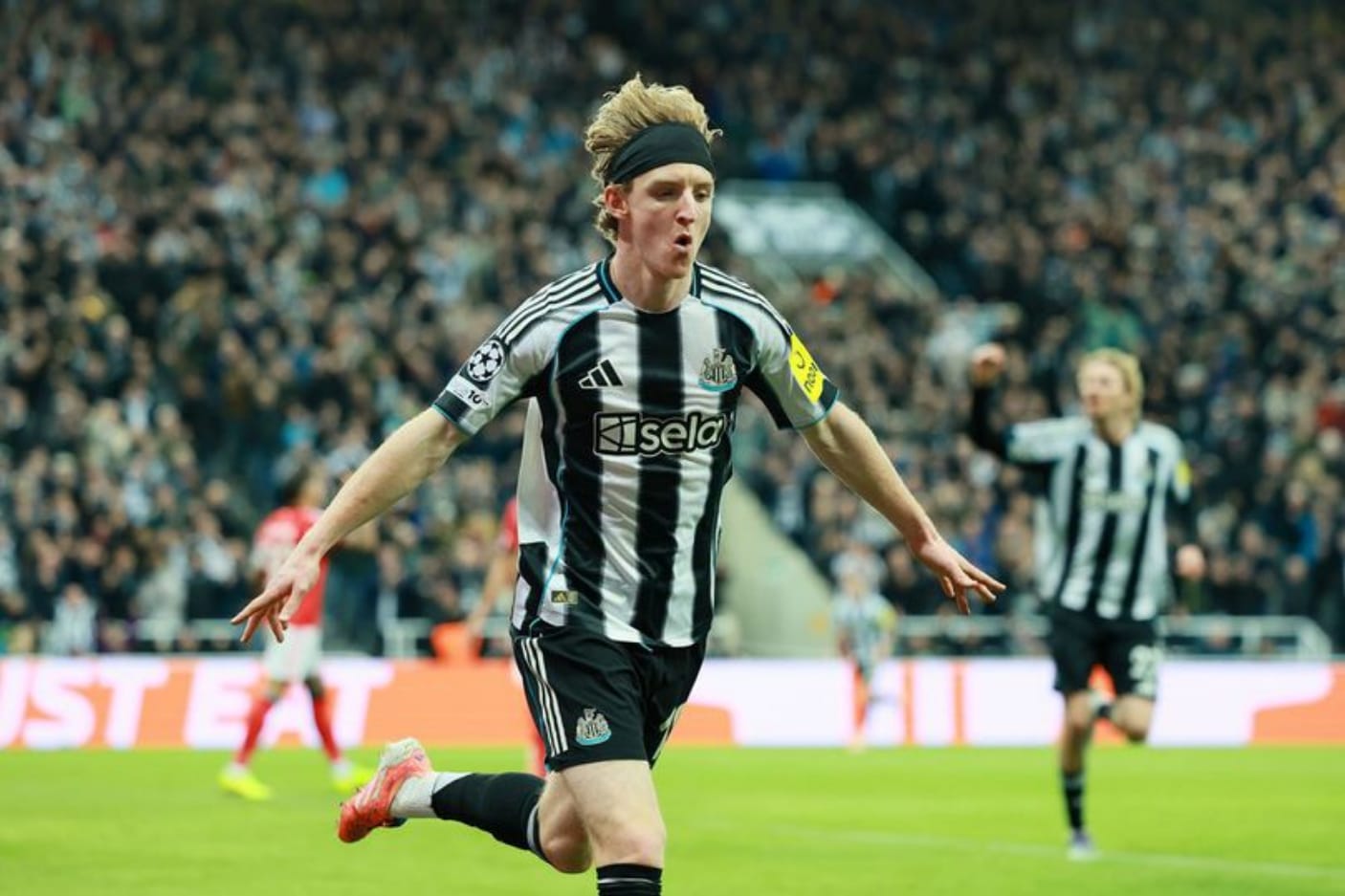 Newcastle Bantai Benfica 3-0, Anthony Gordon Ukir Sejarah Baru di Liga Champions