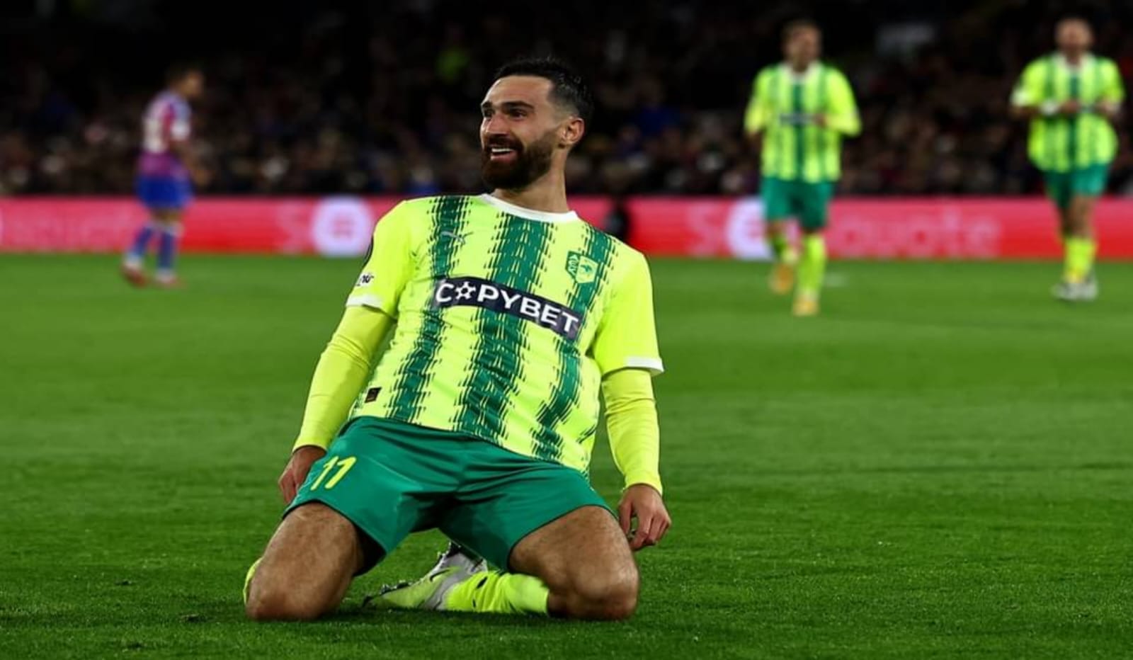 Gol Riad Bajic Bawa AEK Larnaca Tumbangkan Crystal Palace di Liga Konferensi
