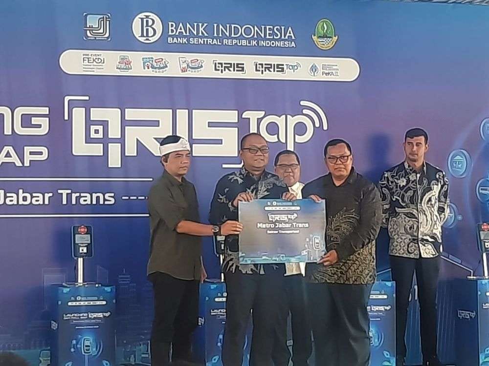 Feeder Metro Jabar Trans Terapkan QRIS, Hasil Kolaborasi Dishub Jabar dan BI