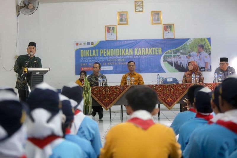 Wali Kota Bandung Ajak Generasi Muda Jadi Sosok Tangguh, Berkarakter dan Cinta Tanah Air