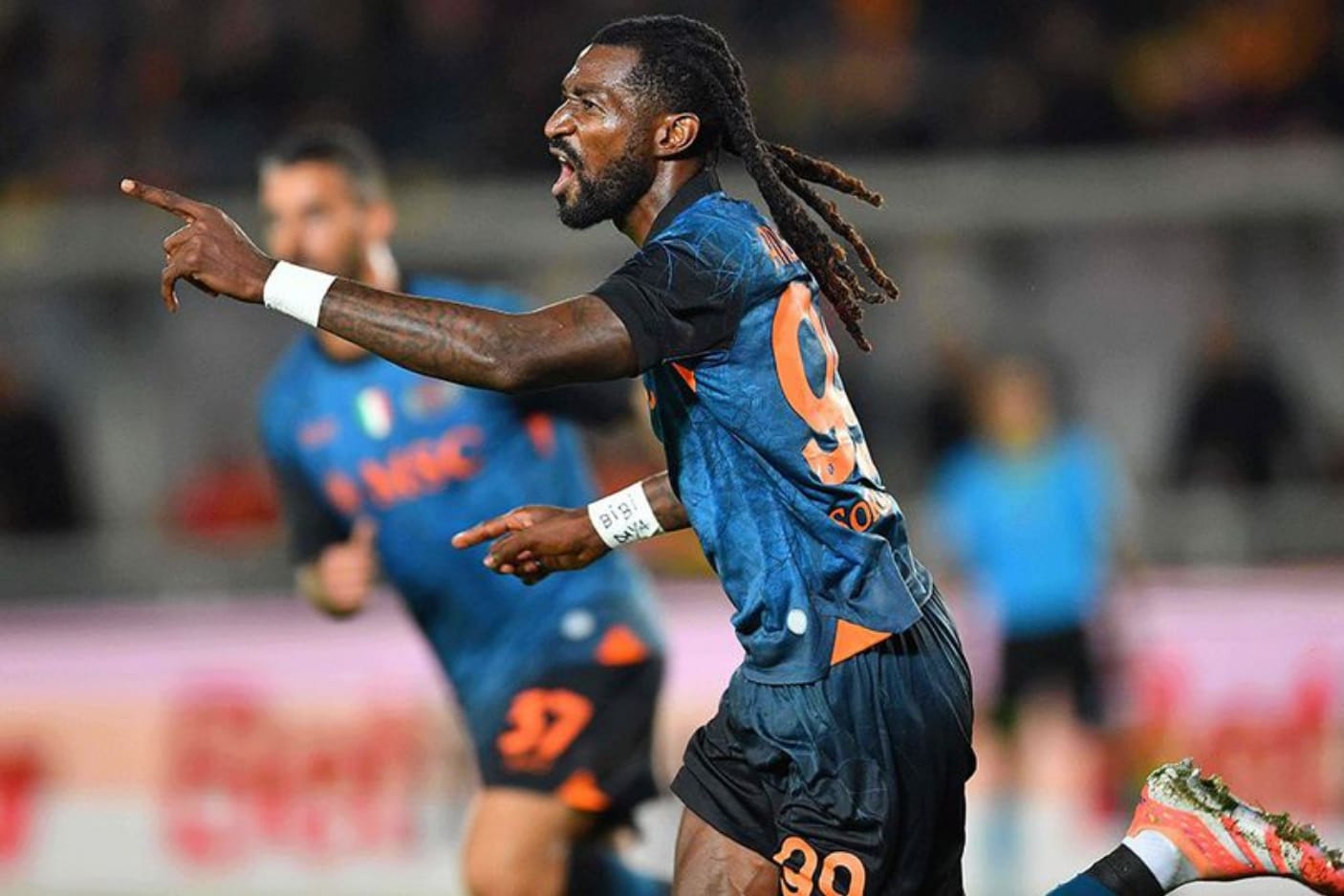 Napoli Pertahankan Puncak Serie A Usai Kalahkan Lecce 1-0