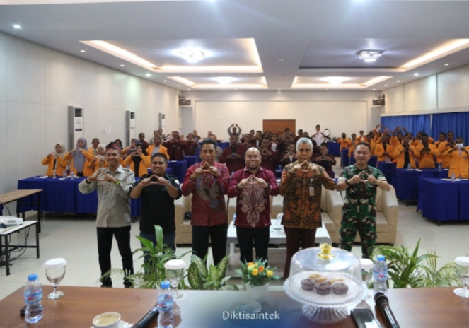 Mahasiswa Penerima Beasiswa ADik Didorong Kemdiktisaintek Berkontribusi bagi Pembangunan Daerah
