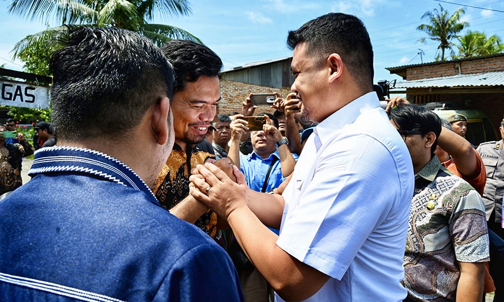 Gubernur Bobby Nasution Sambangi Guru SMKN 1 Kutalimbaru Terkait Laporan Orang Tua Siswa