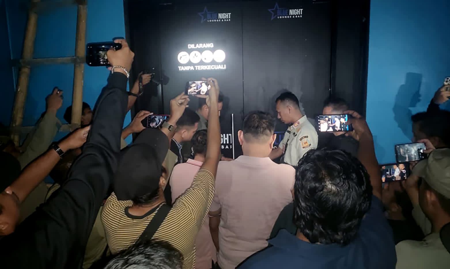 Pemprov Sumut Segel Tempat Hiburan Malam Blue Night di Langkat