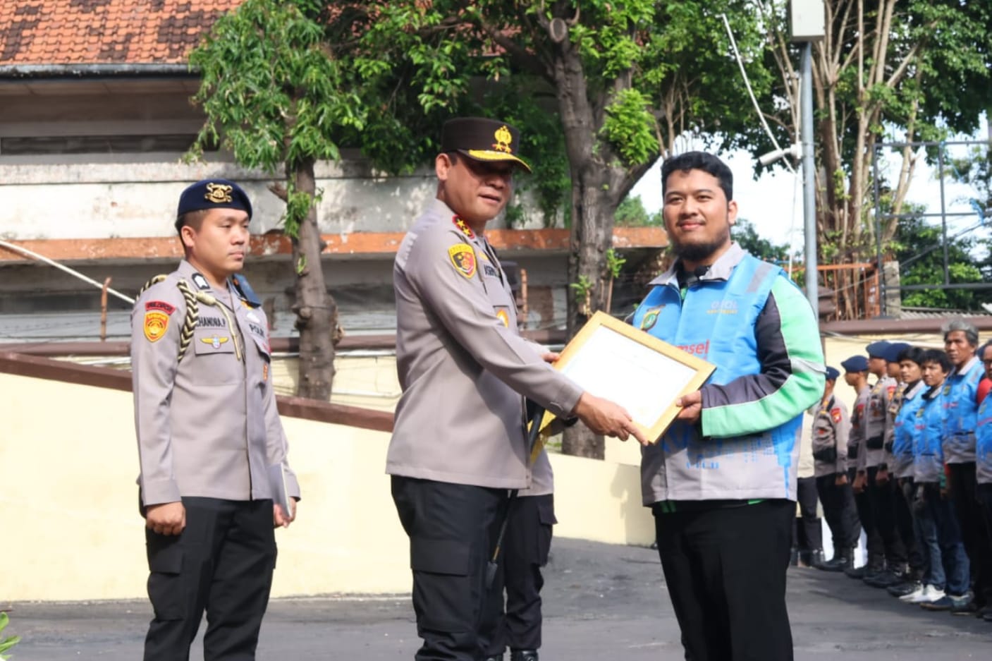 Ojol Kamtibmas Gagalkan Curanmor, Kapolda Metro Jaya Beri Penghargaan