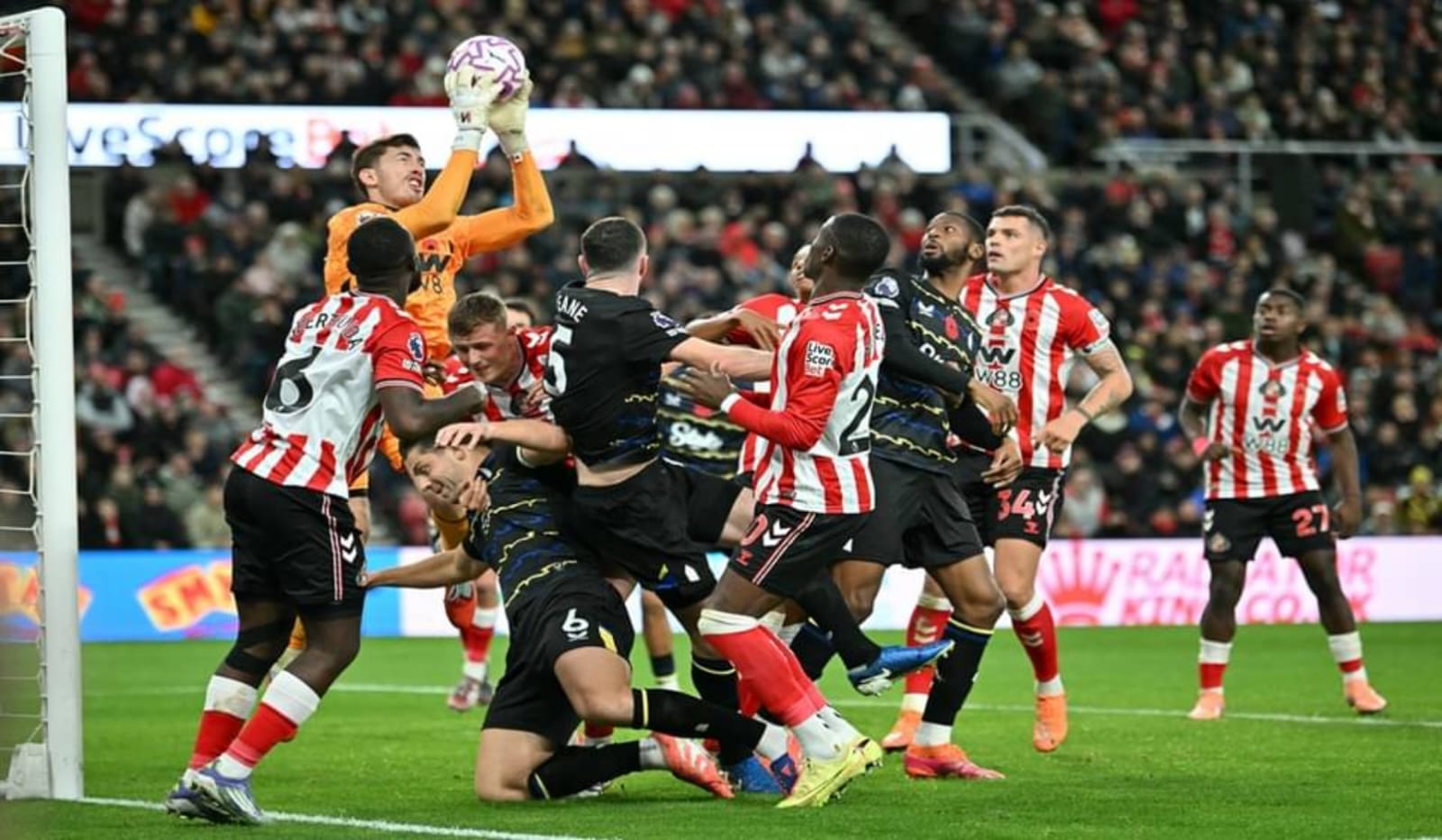 Sunderland Bangkit, Tahan Imbang Everton 1-1 di Liga Primer Inggris