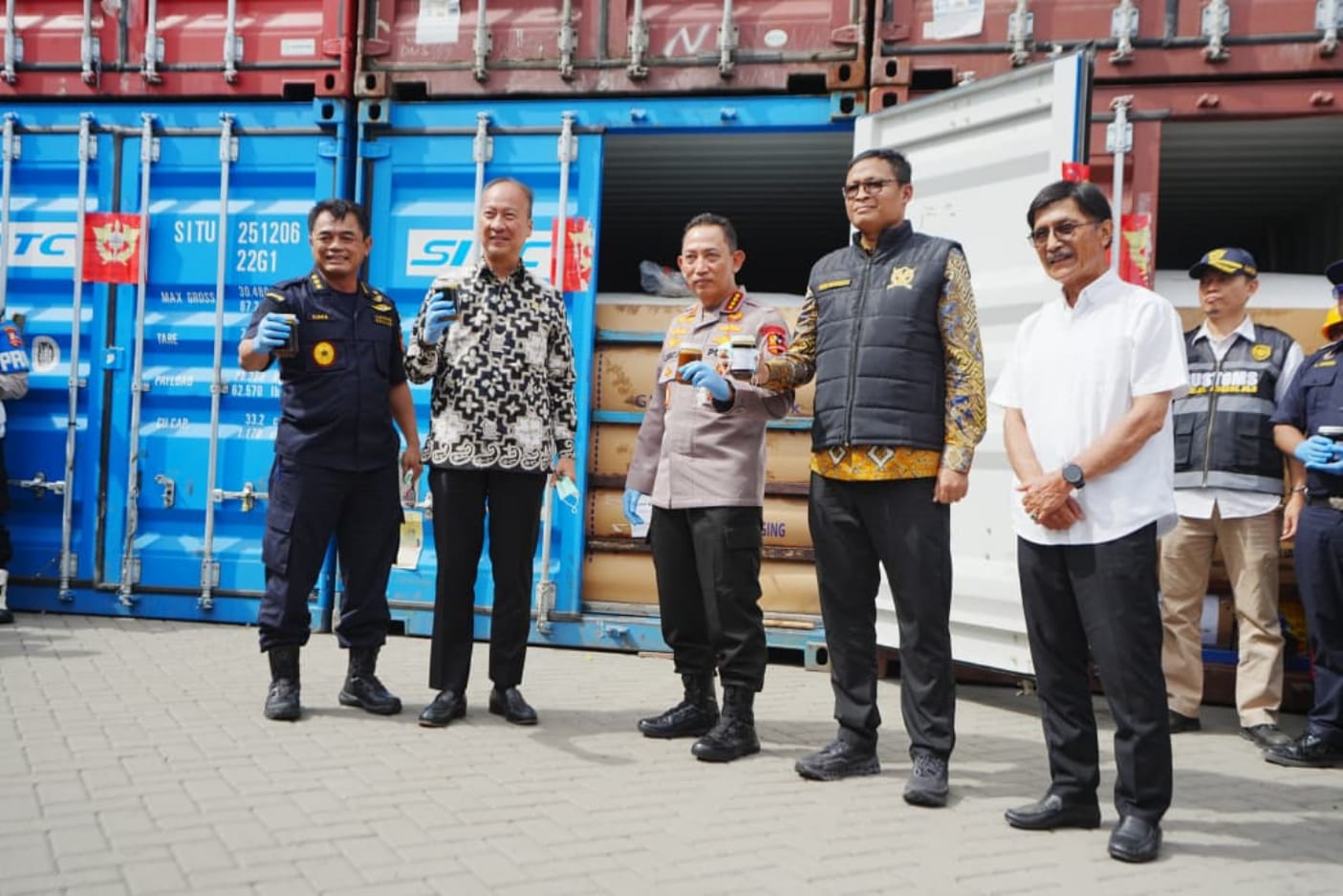 Polri dan Bea Cukai Bongkar Dugaan Penyelundupan Produk Turunan CPO, 87 Kontainer Disita