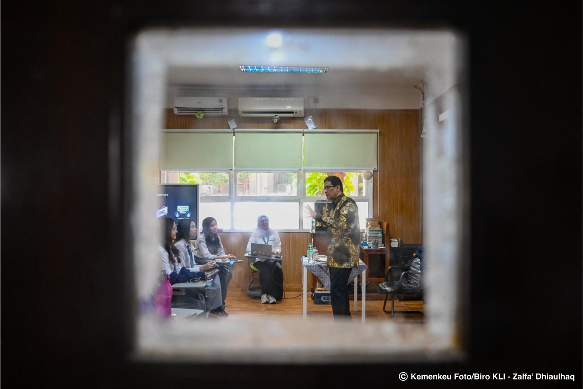 Menkeu dan Wamenkeu Turut Ambil Bagian dalam Kemenkeu Mengajar 10 yang Digelar Serentak