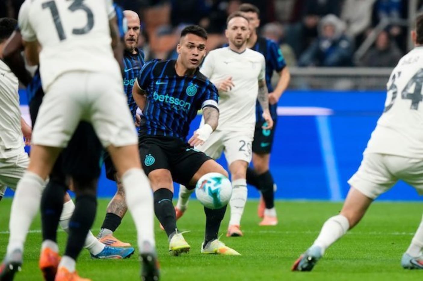 Inter Milan Kalahkan Lazio 2-0, Kembali Kuasai Puncak Klasemen Serie A