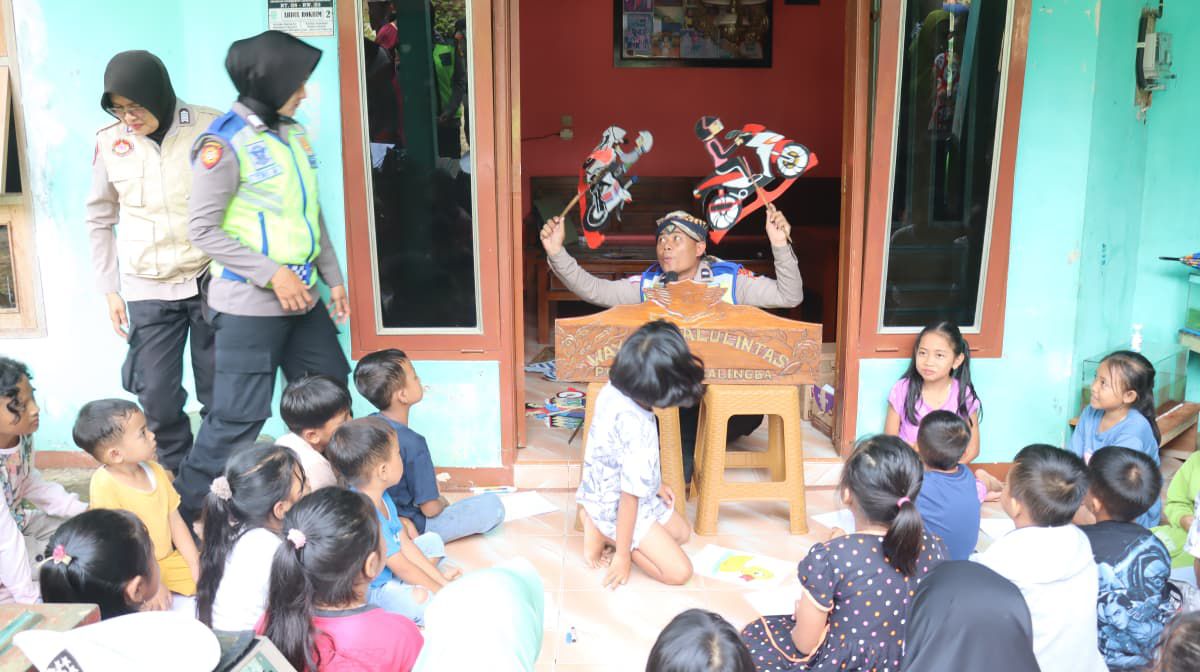 Bencana Tanah Bergerak, Polri Sediakan Layanan Kesehatan, Baksos hingga Trauma Healing