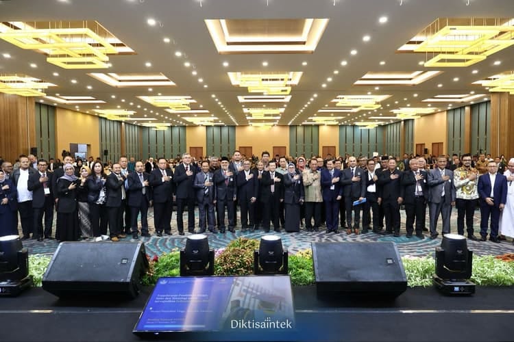 Kemdiktisaintek Tegaskan PTS Berperan Penting Mewujudkan Generasi Berintegritas