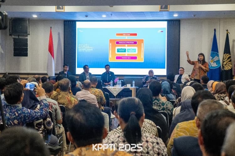Perguruan Tinggi Swasta Berbagi Pengalaman Tata Kelola Kampus di KPPTI 2025