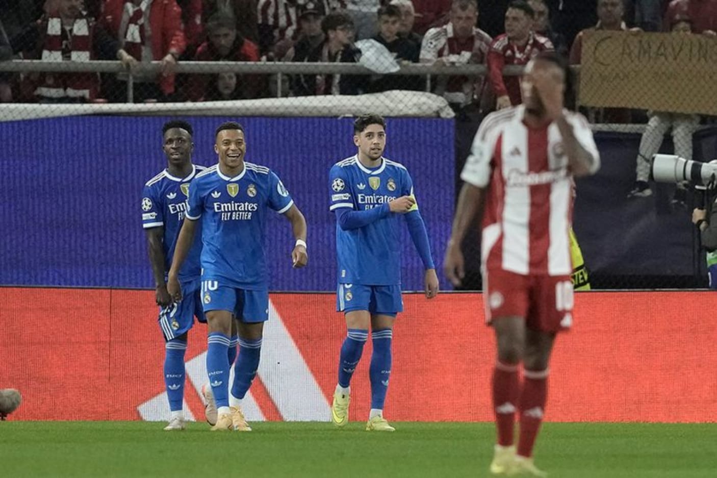Real Madrid Menang Tipis 4-3 atas Olympiakos dalam Laga Sarat Drama
