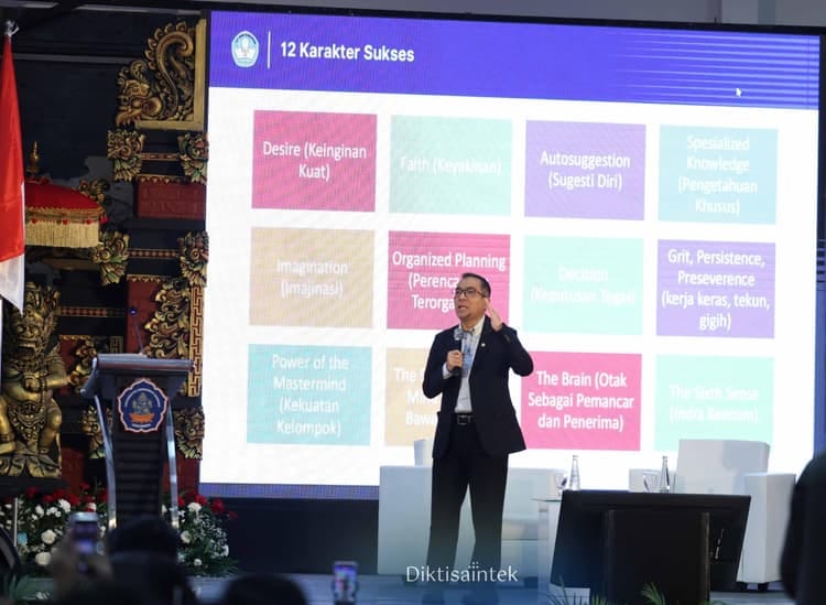 Mendiktisaintek Dorong Gen-Z Berpikir Global di Future Leaders Camp