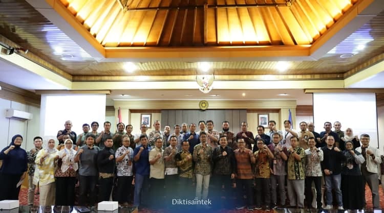 Kemdiktisaintek Selenggarakan Koordinasi Regional Timur untuk Tingkatkan Indeks Tata Kelola Pengadaan 2025