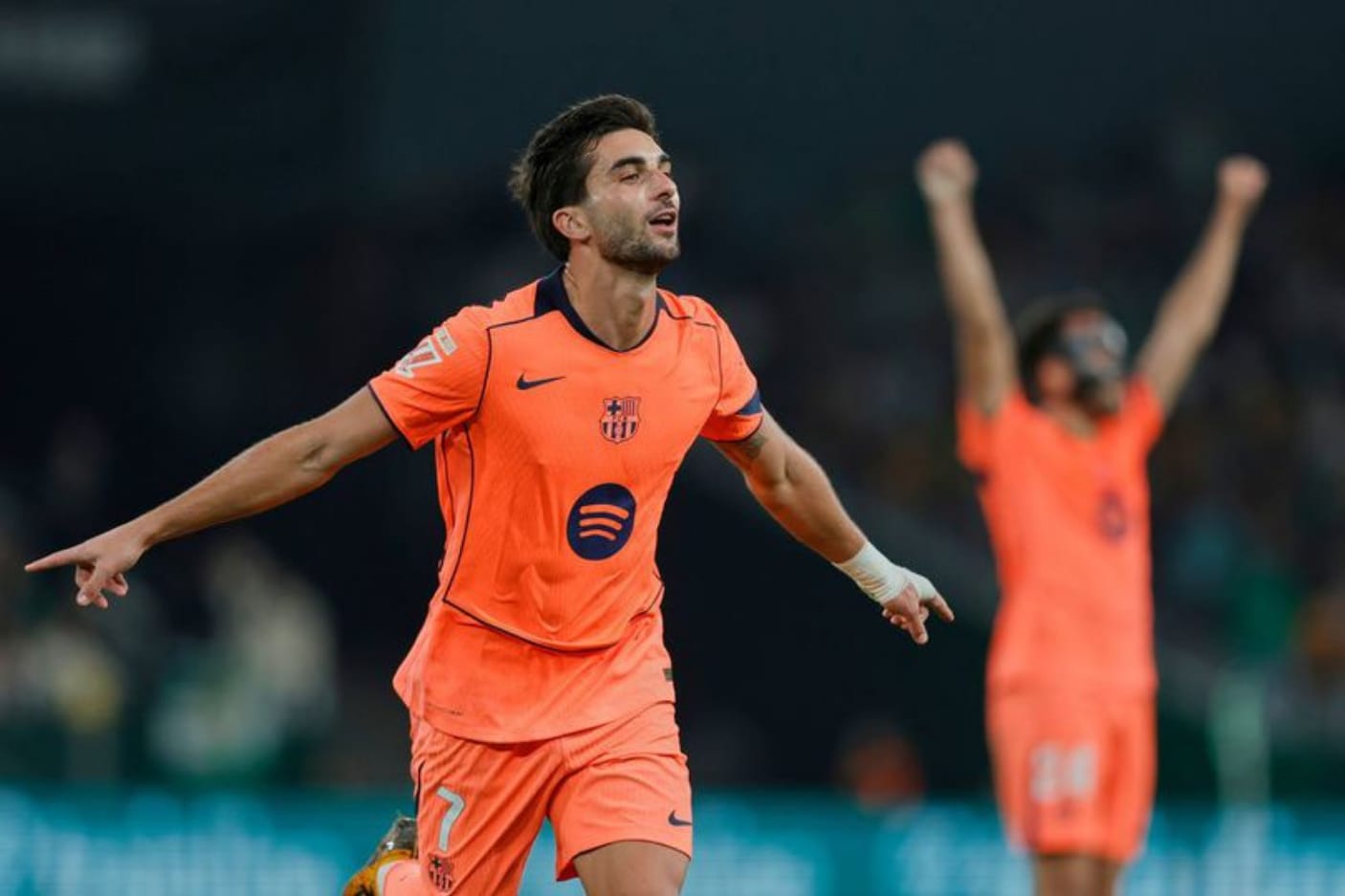 Barcelona Menang Spektakuler 3-5 atas Real Betis, Ferran Torres Hattrick