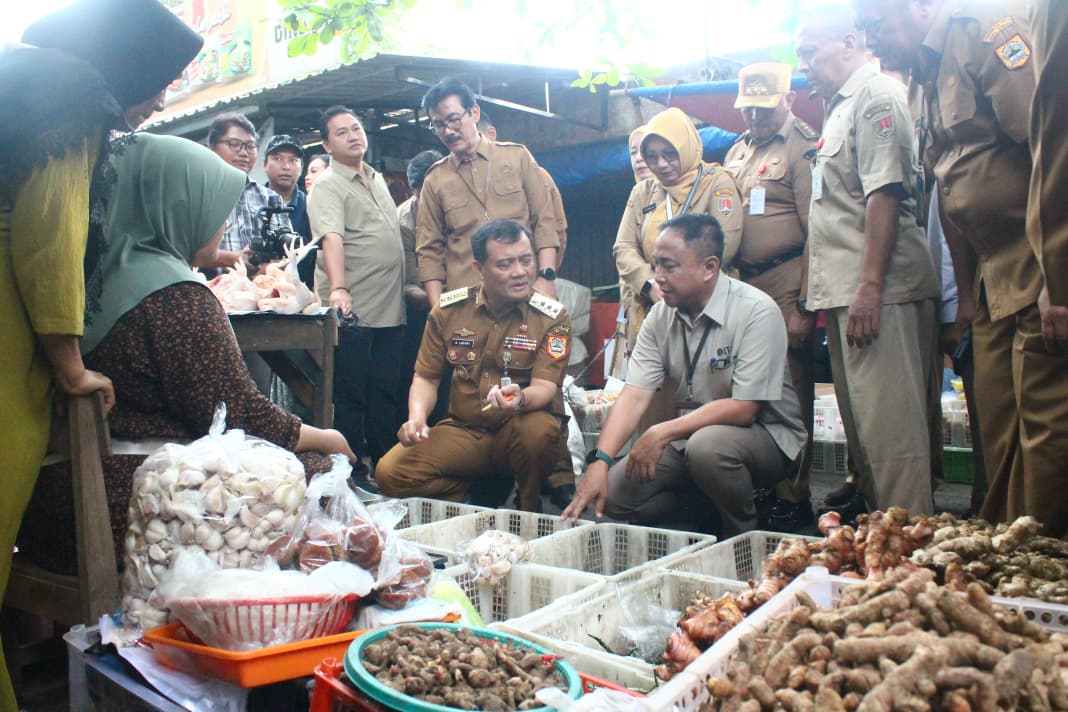 Ahmad Luthfi Kunjungi Pasar Karangayu, Pastikan Ketersediaan Stok dan Stabilitas Harga