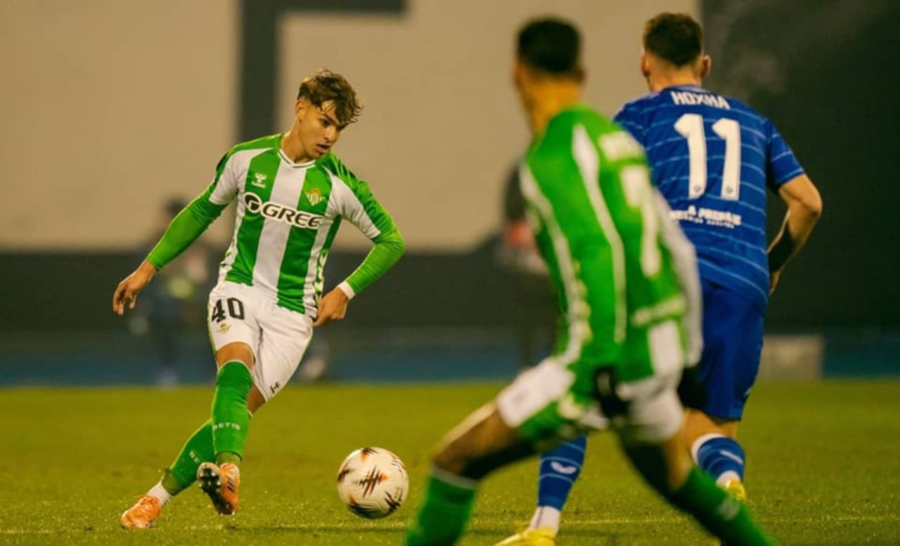 Real Betis Kalahkan Dinamo Zagreb 3-1, Perpanjang Rekor Tak Terkalahkan