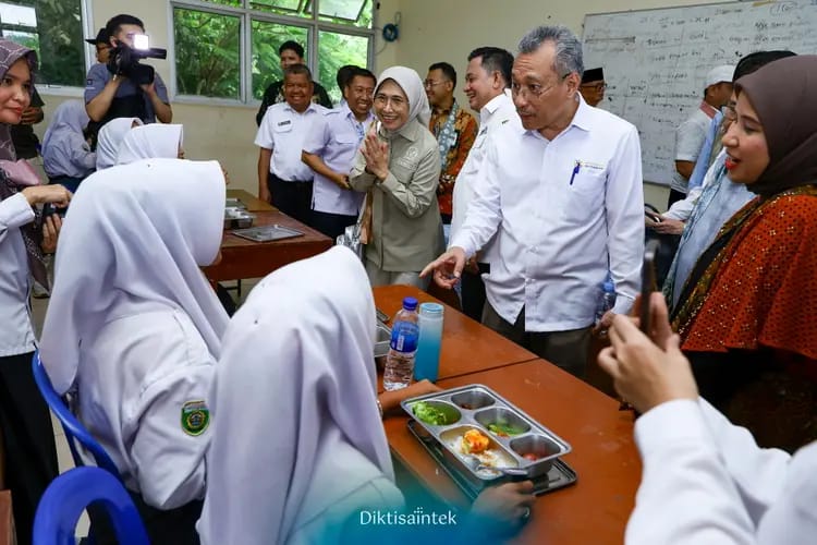 Kemdiktisaintek Genjot Perluasan Akses Pendidikan Tinggi