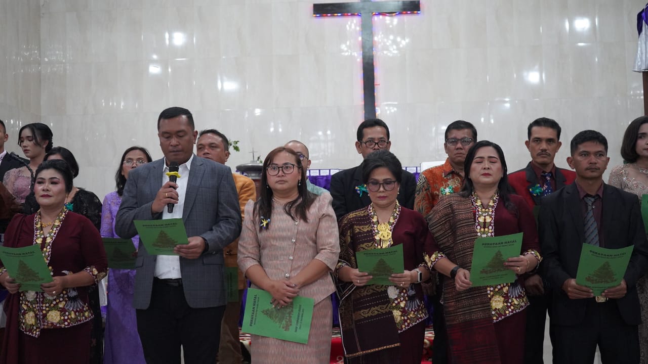 Natal Keluarga Besar SMAN 2 Balige Berlangsung Meriah, Bupati Effendi: Natal Adalah Panggilan Cermin Kasih