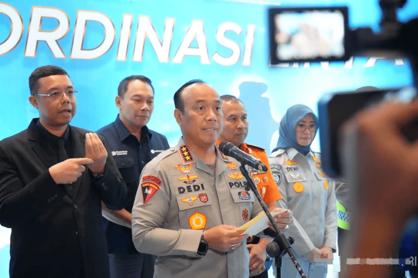 Polri Optimalkan Hotline 110 Selama Perayaan Natal 2025 dan Tahun Baru 2026