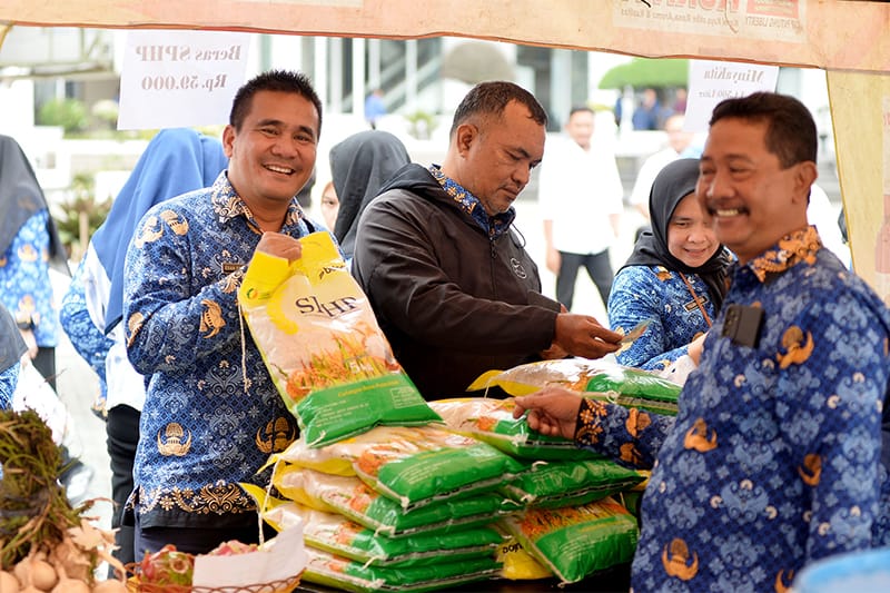 Panitia Natal ASN Pemprov Sumut Bersama DP KORPRI Sumut Hadirkan Pasar Murah dan Layanan Kesehatan Gratis