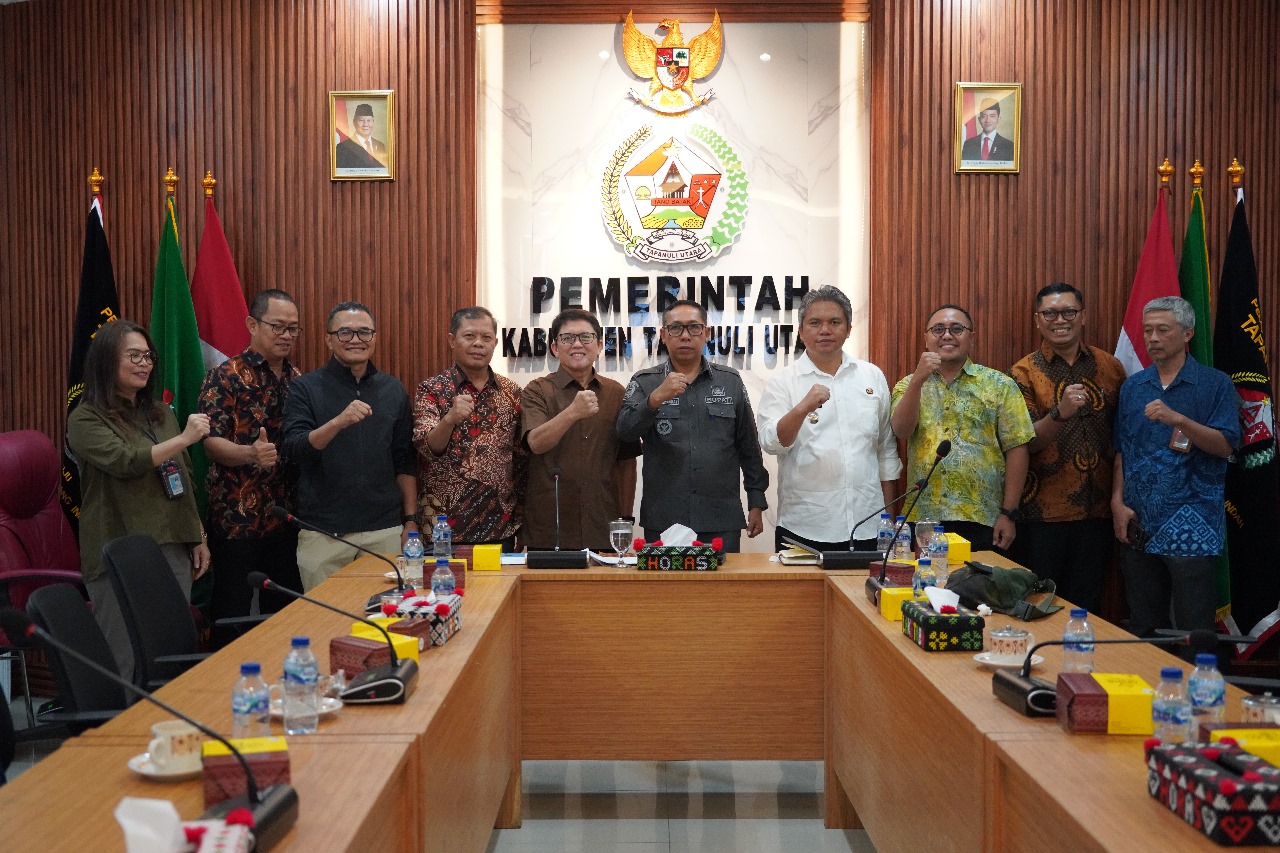 Tim Kemenkeu Tinjau Penanganan Bencana, PT SMI Salurkan Bantuan Rp500 Juta