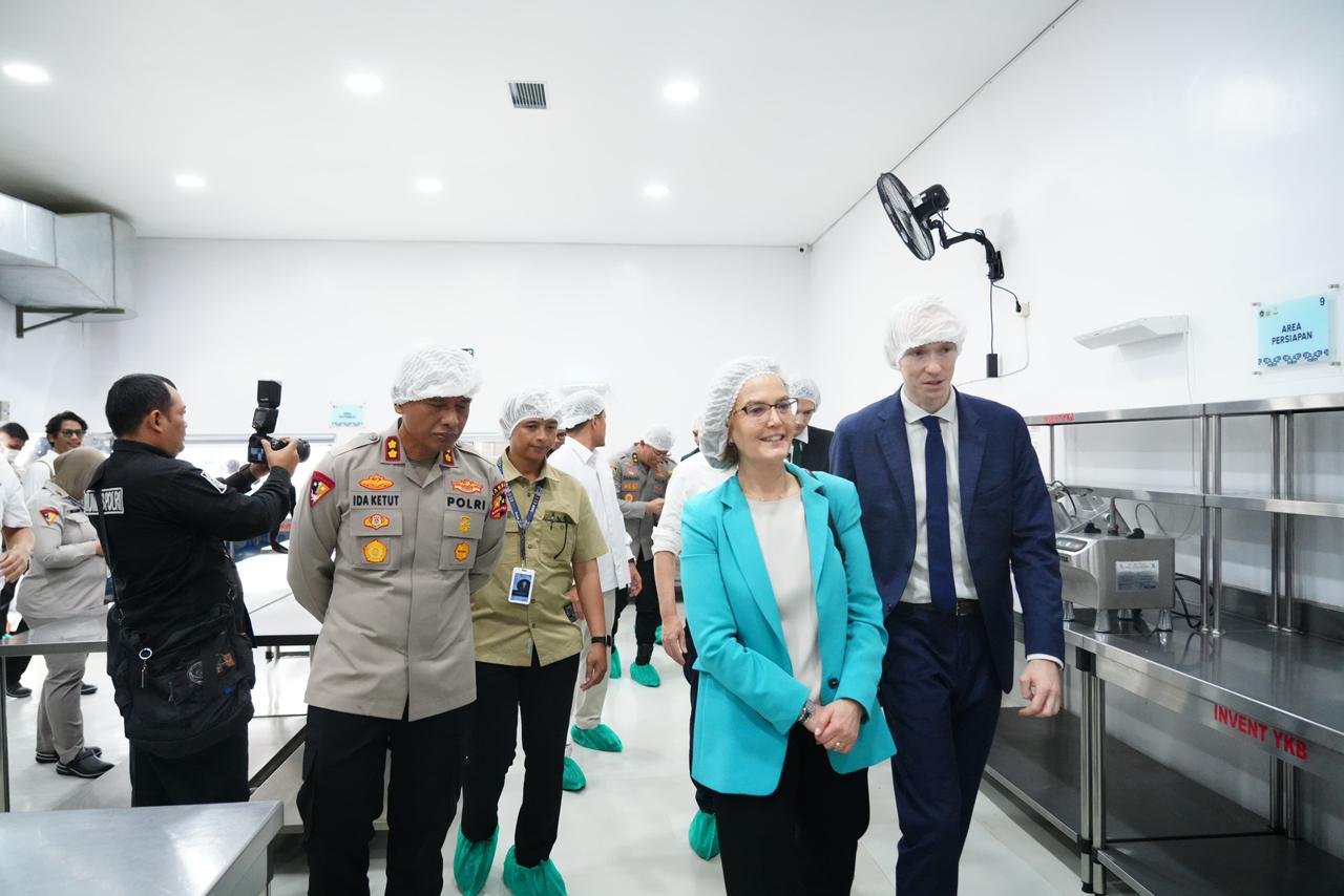 Dapur MBG Polri Kembali Menarik Perhatian Dunia Internasional