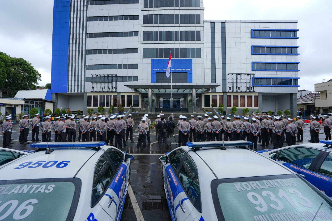 Korlantas Polri Lepas Tim Pamatwil Operasi Lilin 2025