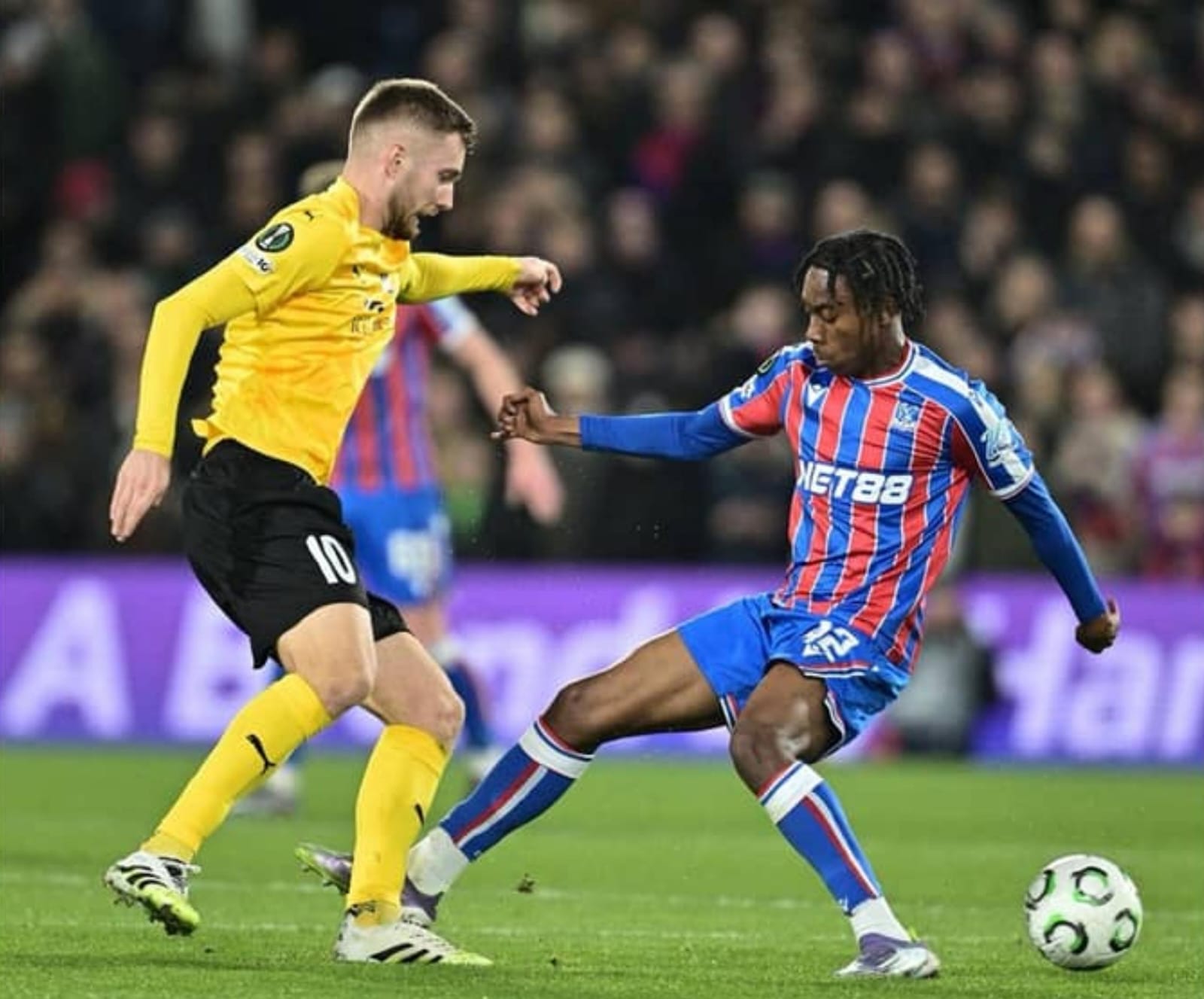 Rotasi Besar Glasner Nyaris Berujung Petaka, Crystal Palace Ditahan KuPS