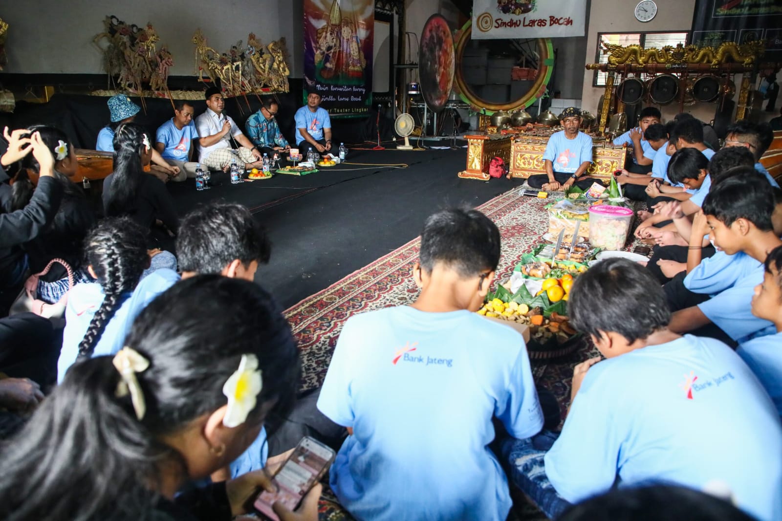Wagub Taj Yasin Tekankan Peran Generasi Z dalam Pelestarian Wayang dan Karawitan