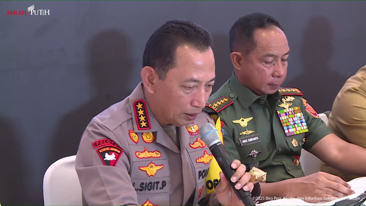 Polri Kerahkan 10.759 Personel Tangani Banjir dan Longsor di Sumatera