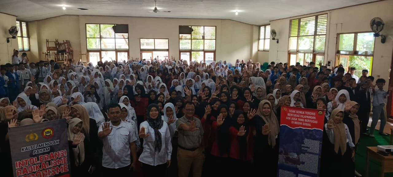 500 Pelajar SMKN 1 Banjarbaru Diberi Edukasi Densus 88 tentang Bahaya Radikalisme di Media Sosial
