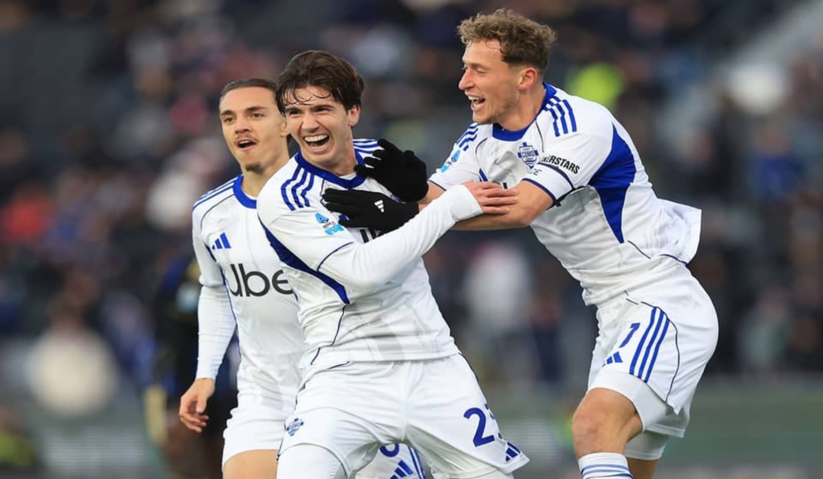 Douvikas Borong Dua Gol, Como 1907 Taklukkan Pisa 3-0