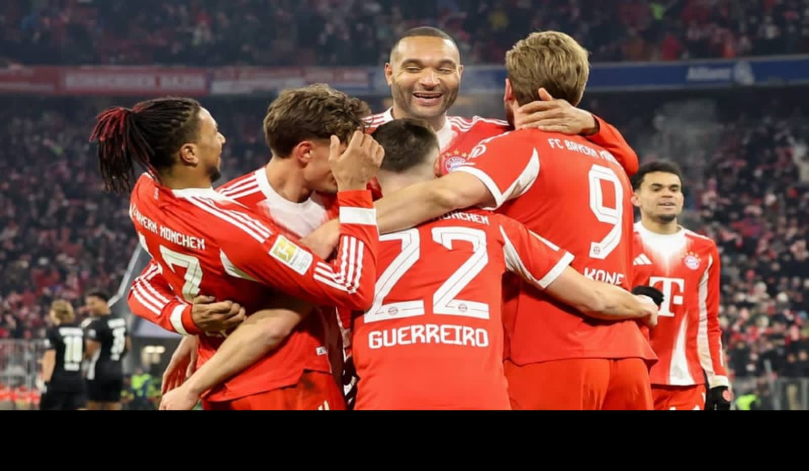 Bayern Munchen Pesta Gol, Wolfsburg Dibantai 8-1