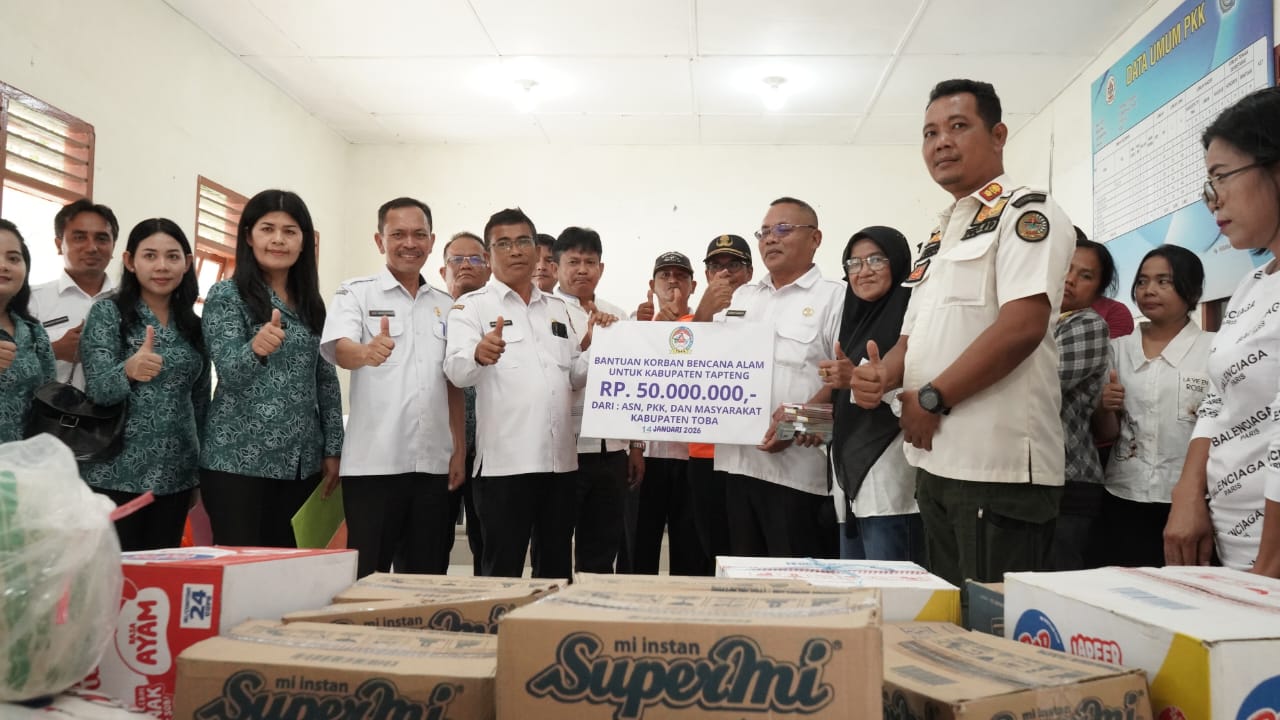 Pemkab Toba Salurkan Bantuan Uang Tunai dan Sembako Kedua Kali bagi Korban Bencana Tapteng