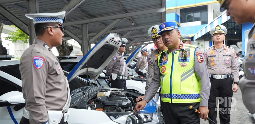 Kakorlantas Polri Tinjau Induk PJR Cikampek, Pastikan Kesiapan Operasi Ketupat 2026