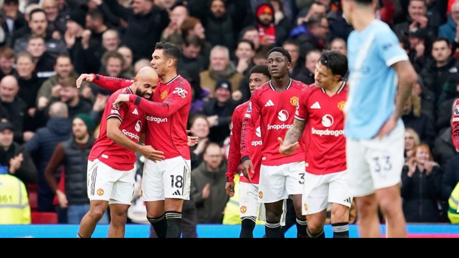 MU Tundukkan Manchester City 2-0 di Derby Manchester