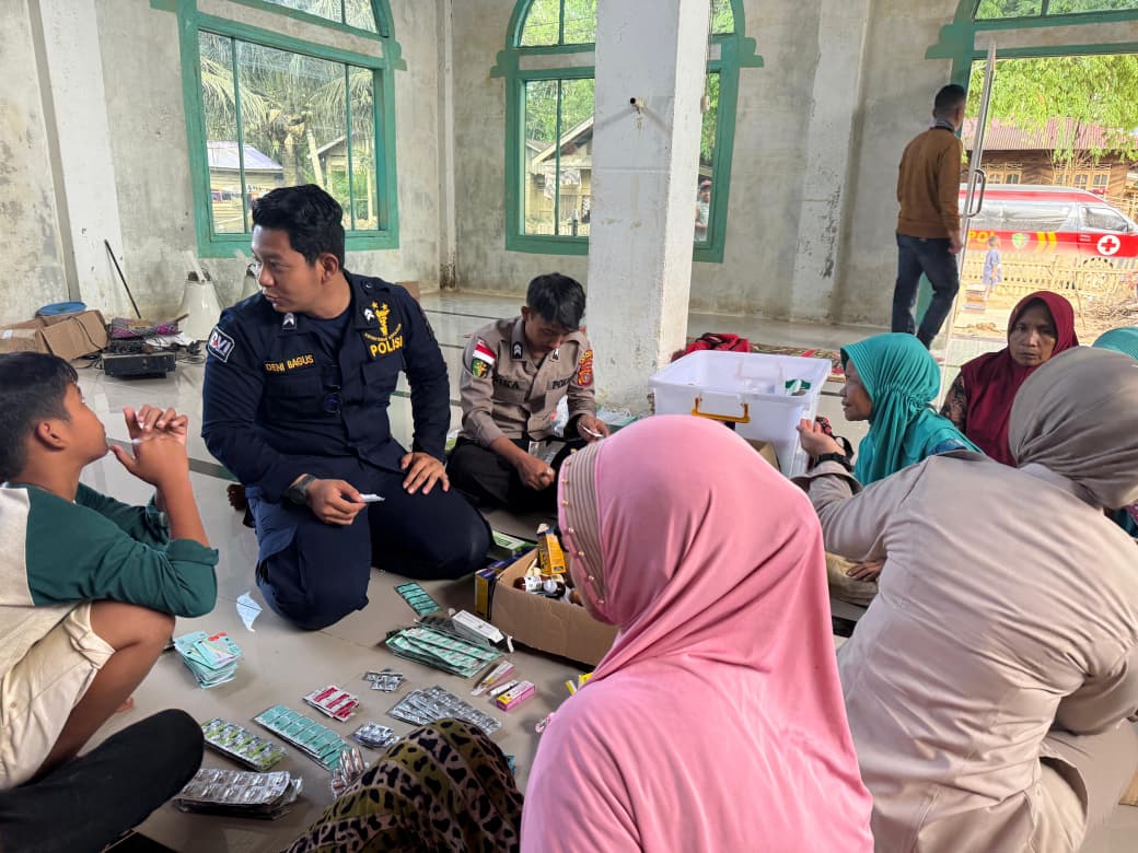 Tim Medis Polri Pulihkan Kesehatan dan Semangat Warga Korban Banjir Aceh Tamiang