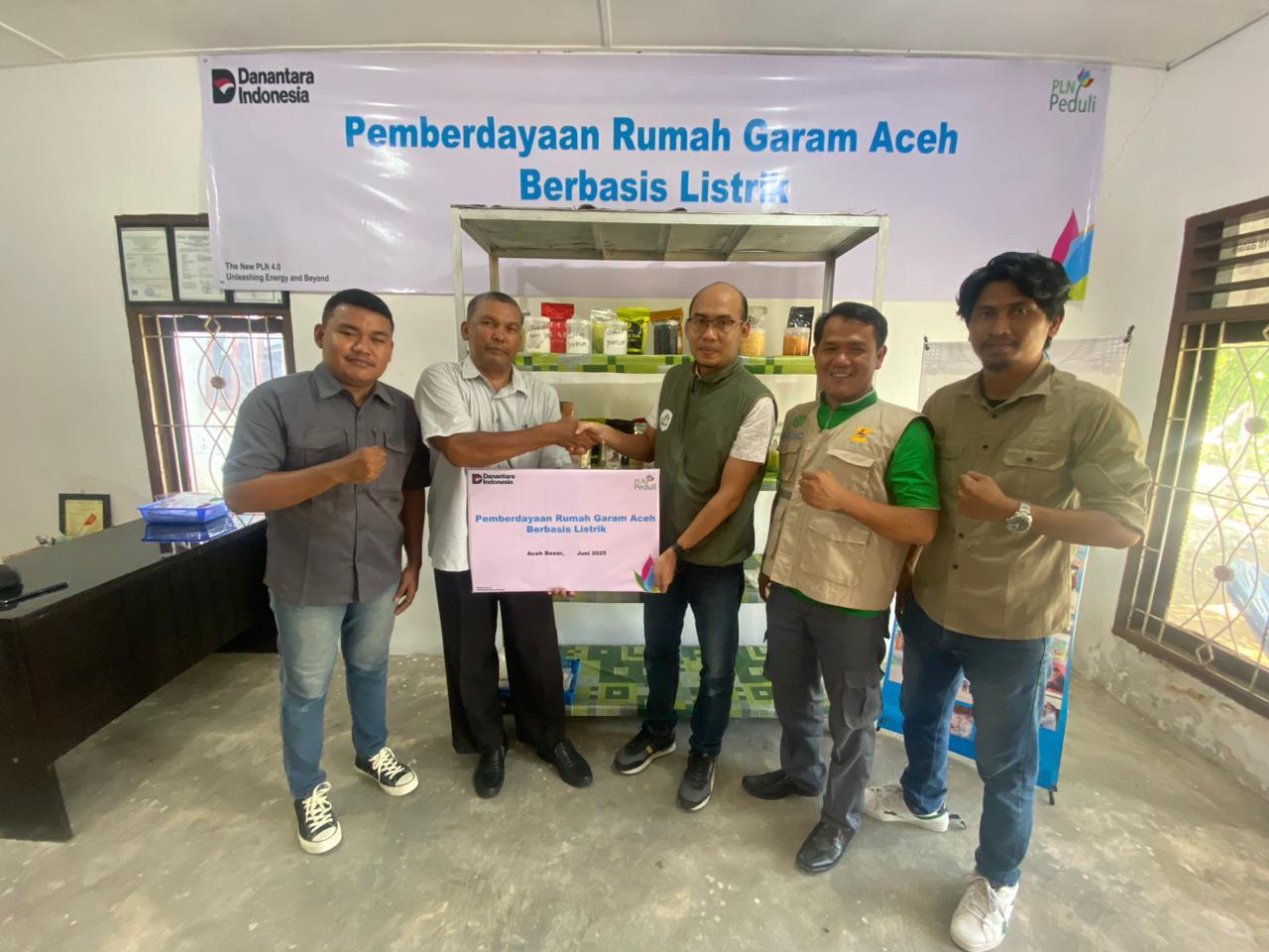 Program TJSL PLN UIP Sumbagut 2025 Catat Kinerja Unggul, Seluruh Program Raih Predikat “Sangat Baik”