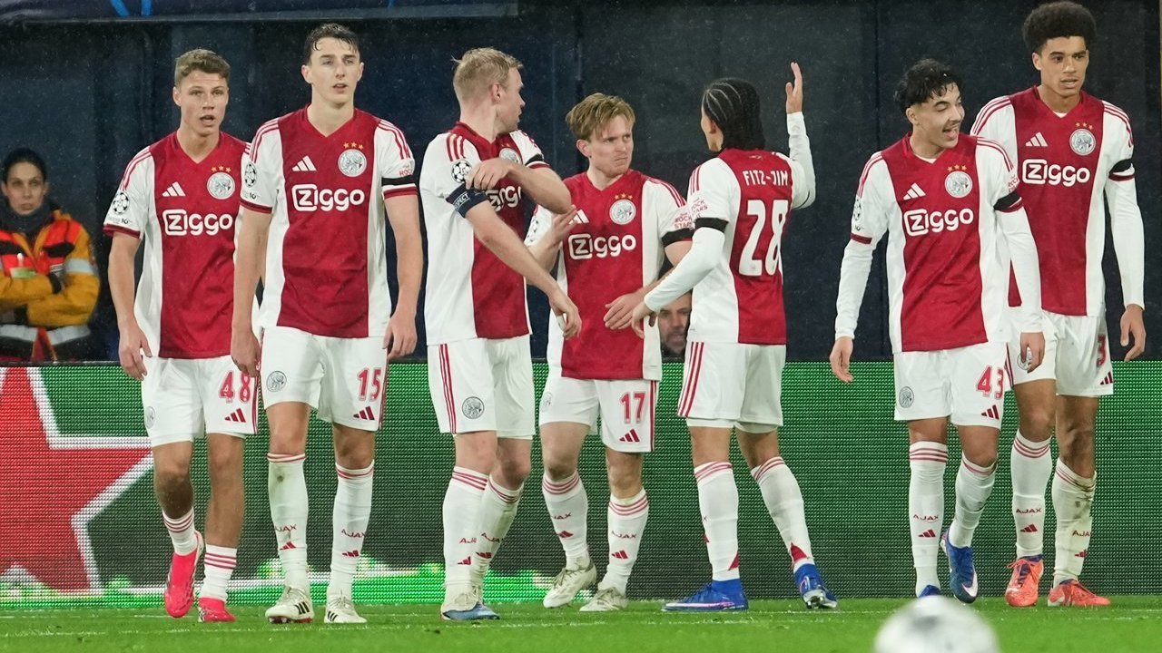 Ajax Amsterdam Tekuk Villarreal 2-1, Asa Lolos Liga Champions Tetap Terjaga