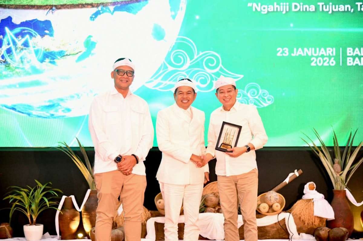 Gubernur Jabar Pasang Target Laba Rp2,2 T untuk Bank BJB