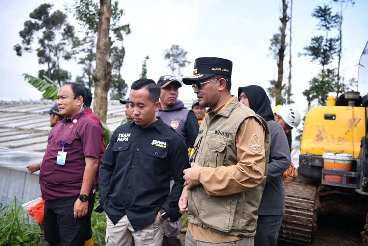 Pencarian Korban Longsor di Pasirlangu Terus Berlanjut, Pemprov Jabar Tegaskan Penertiban Alih Fungsi Lahan