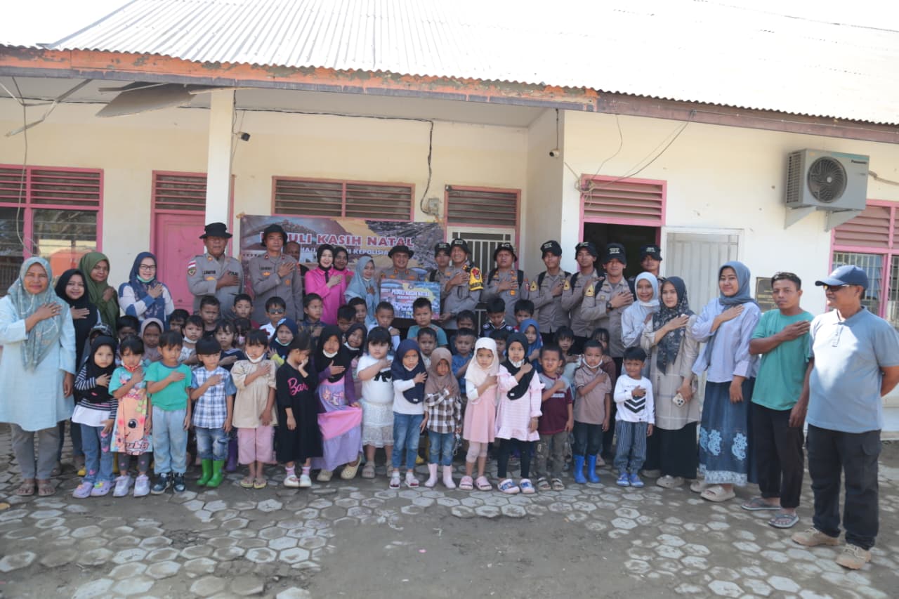 Kepsek Bersyukur atas Kepedulian Taruna Akpol dalam Program Bedah Sekolah