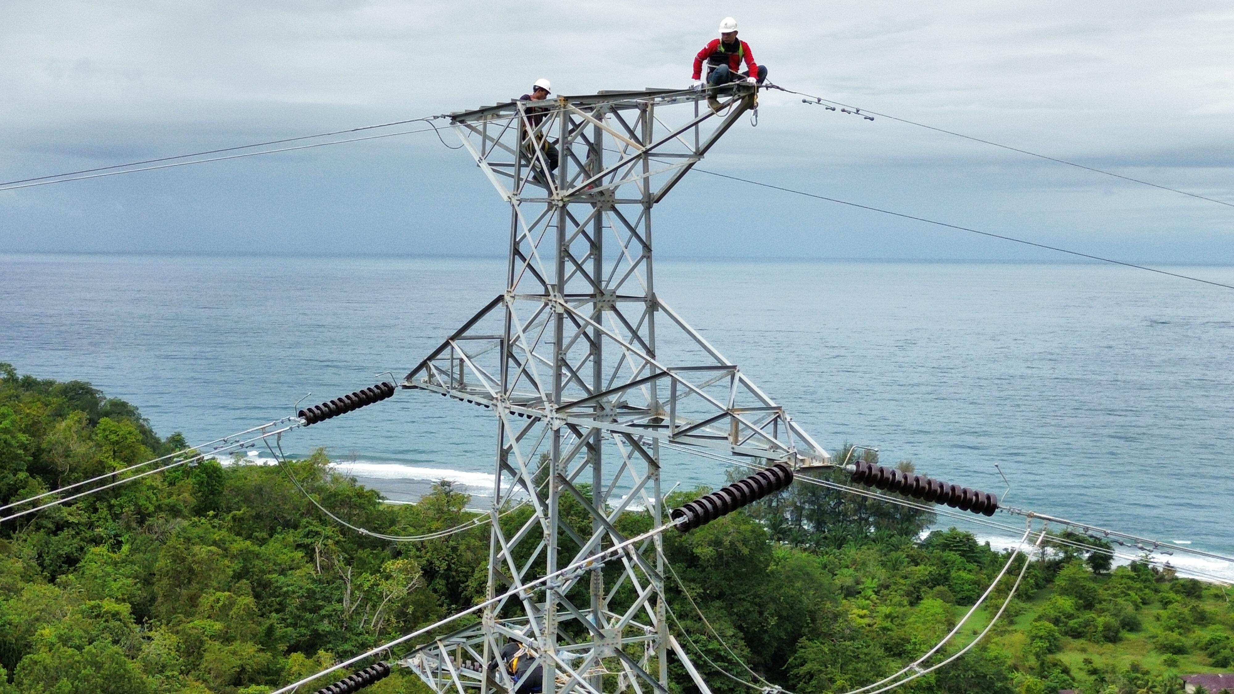 PLN Perkuat Sistem Kelistrikan Pantai Barat Aceh dengan Energize SUTT 150 kV Blangpidie–Tapak Tuan