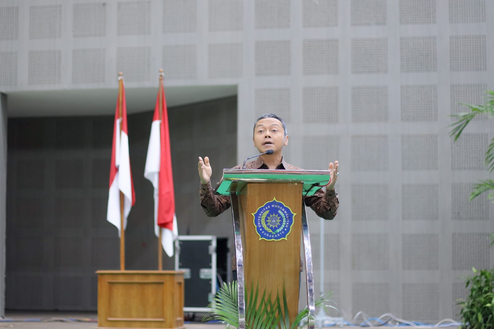 Era Kecerdasan Artifisial, Wamen Fajar Sampaikan Pesan bagi Lulusan PPG