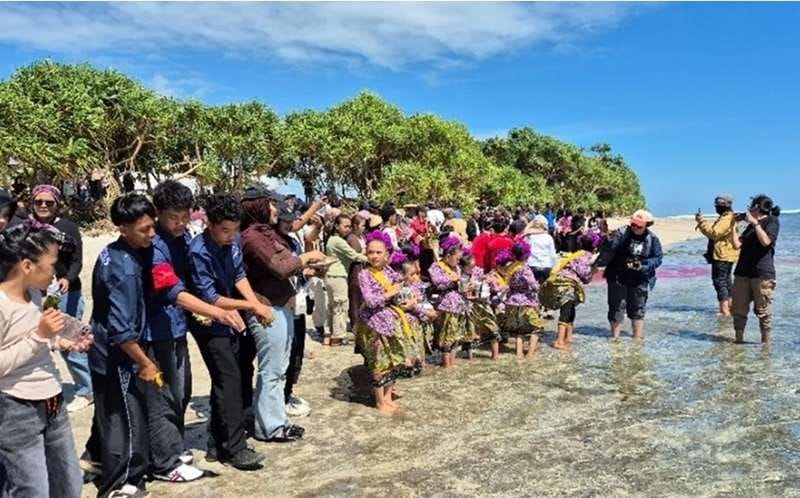 Anak Muda Pesisir Selatan Jabar Belajar Melestarikan Budaya di Jampang Creative Camp 2