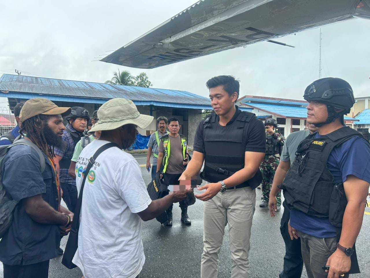 Satgas Operasi Damai Cartenz 2026 Perkuat Pengamanan, Warga Korowai Tunjukkan Solidaritas
