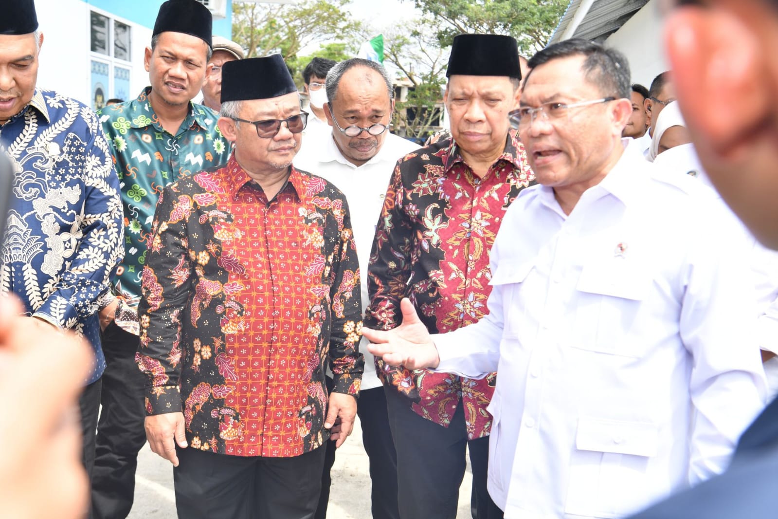 MBG sebagai Investasi Jangka Panjang, Tegasan Mendikdasmen di Peresmian SPPG